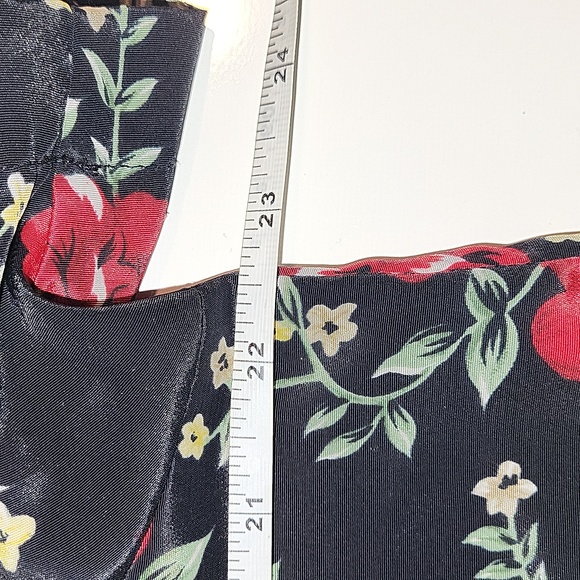 Vintage T.R. Bentley Red Flowered Blouse (XL) - Picture 11 of 12